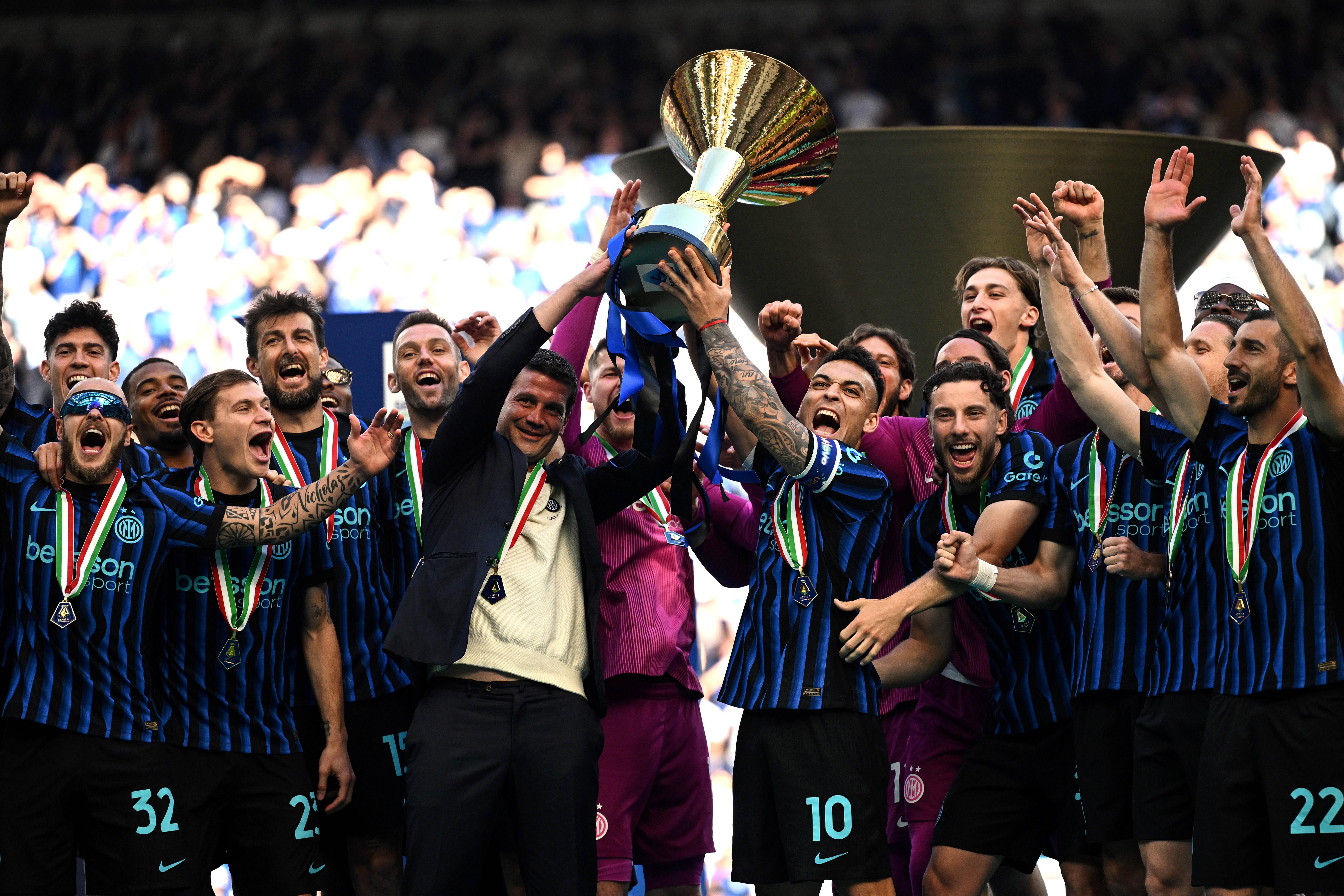 12. Inter Milão - o campeão italiano teve uma valorização de 25% para um total de 2.1 mil milhões