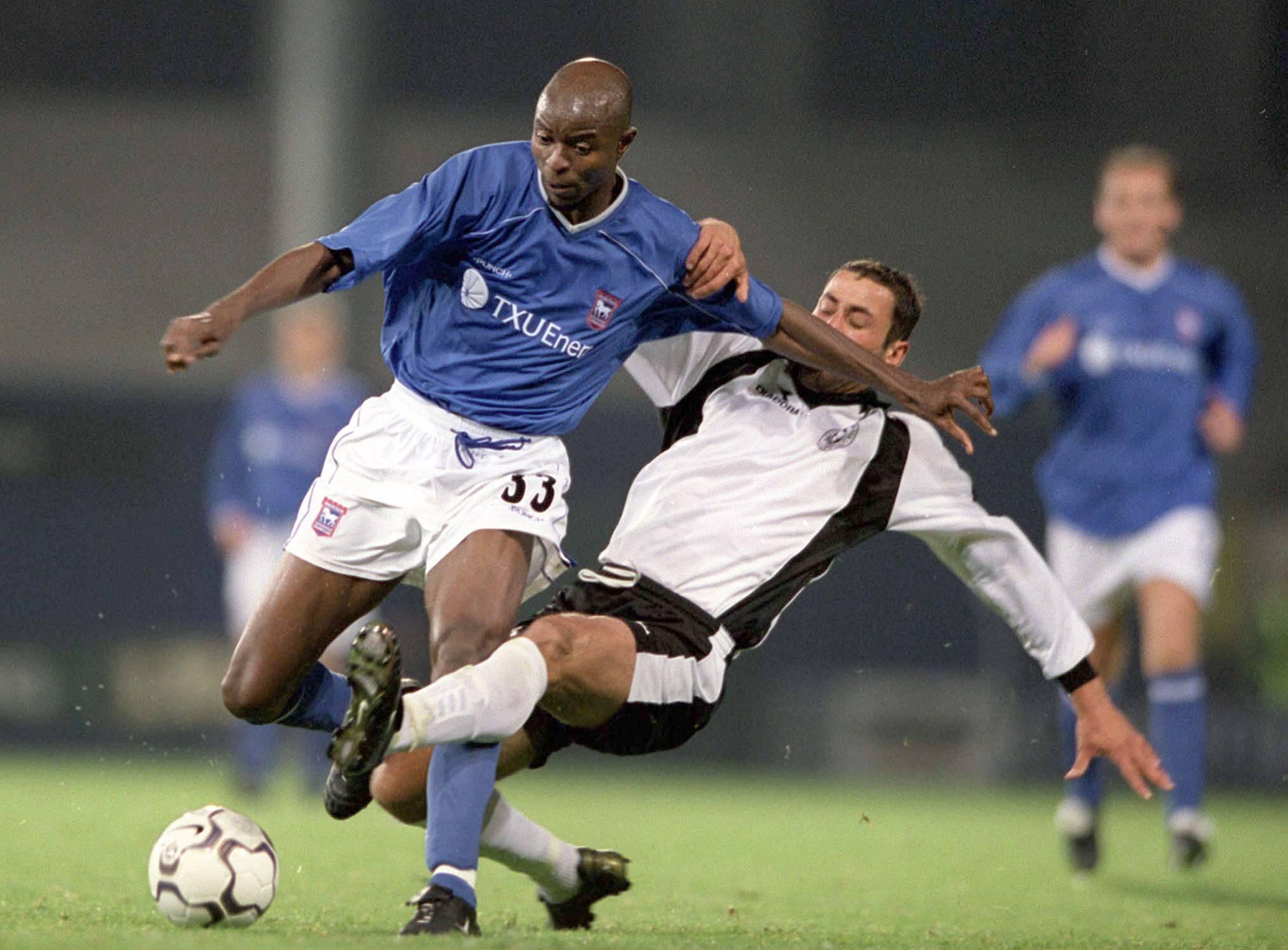 Ipswich (2003/03) - Disputou a Taça UEFA, a jogar no Championship, graças ao ranking de fair-play da UEFA. Os ingleses chegaram à 2.ª eliminatória, sendo eliminados pelo Slovan Liberec nas grandes penalidades.