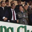Rui Costa e Frederico Varandas com poucas razões para sorrir, depois de Benfica e Sporting conquistarem apenas um troféu entre ambos — Foto: Miguel Nunes