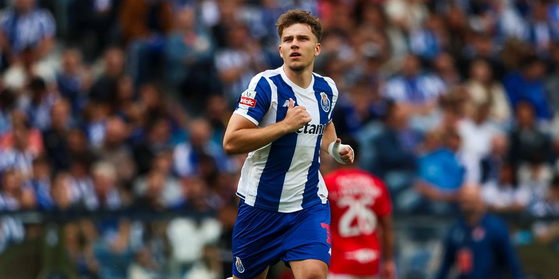 Oskar Pietuszewski continua ligado aos dragões até 2031 - Foto: FC Porto