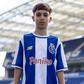 Martim Moreira continua a vestir a camsiola azul e branca - Foto: FC Porto