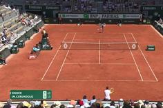 Sinner tem colapso e está fora de Roland Garros
