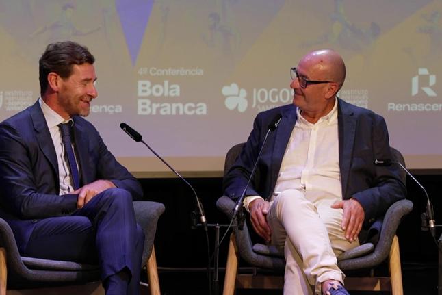 Villas-Boas admite: «Com Rui Costa tenho uma relação muito direta, mas não fui muito agradável com ele»