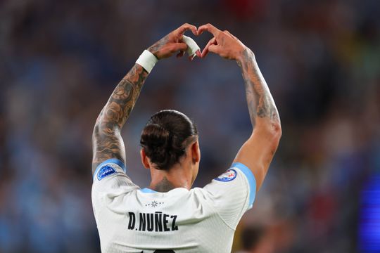 Veja os golos: Darwin continua a marcar e Uruguai goleia