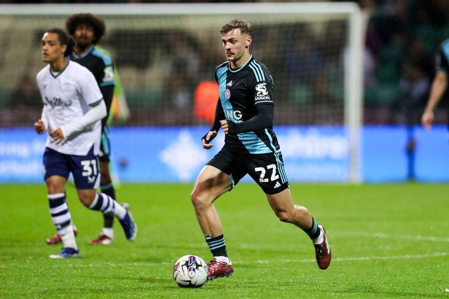 Chelsea faz oferta por médio do Leicester