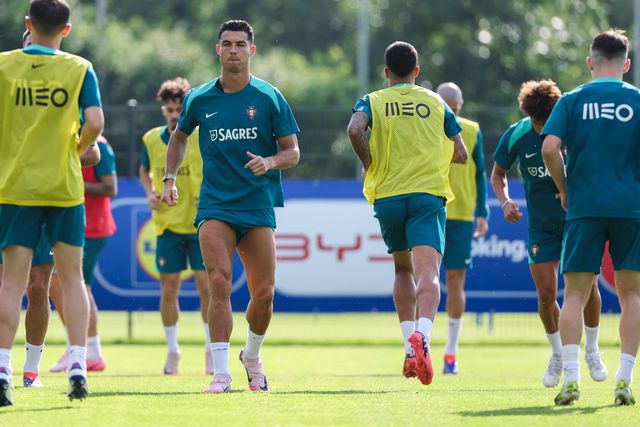 Cristiano Ronaldo mostra mais momentos na visita das famílias