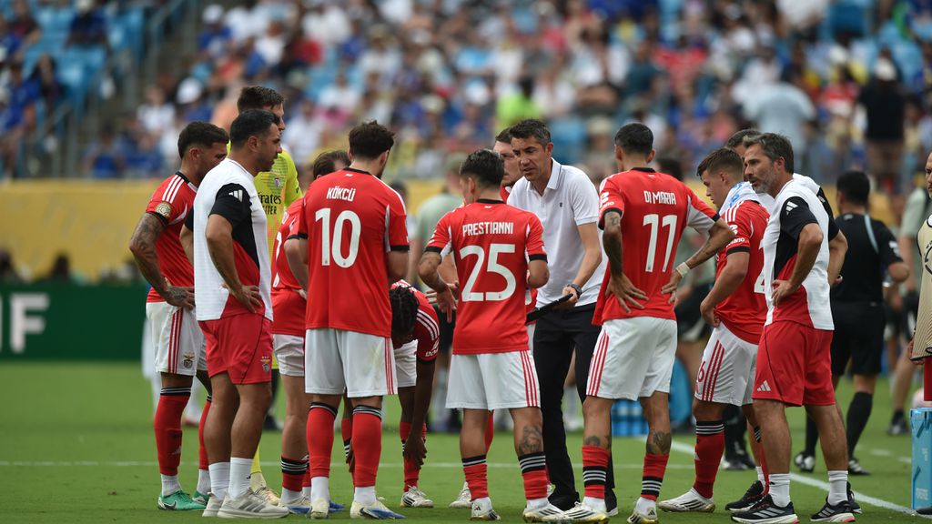 Benfica-Chelsea: jogo interrompido a cinco minutos dos 90'