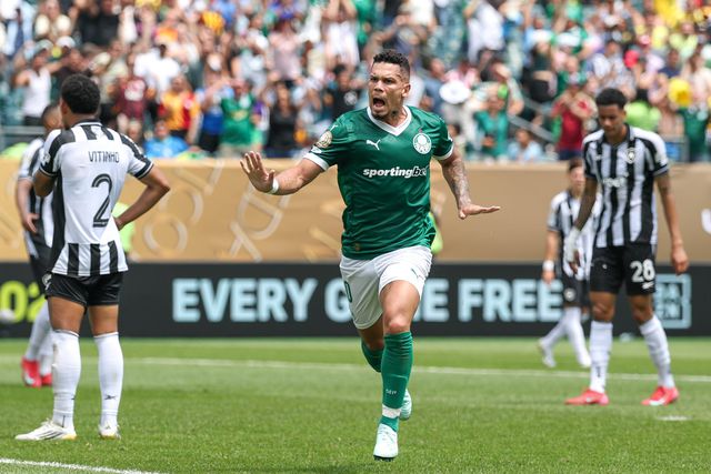 Abel leva a melhor sobre Renato Paiva e o Palmeiras está nos 'quartos' do Mundial