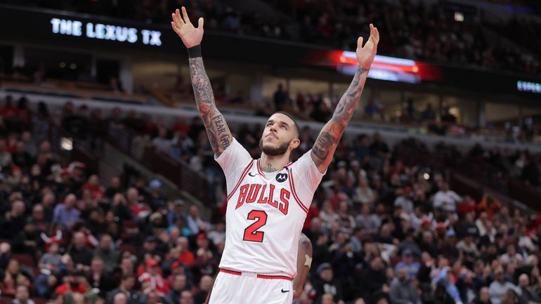 Chicago Bulls trocam Lonzo Ball com Cleveland