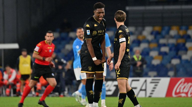 Atalanta ganha corrida a Milan e Monaco por talento de 17 anos do Génova