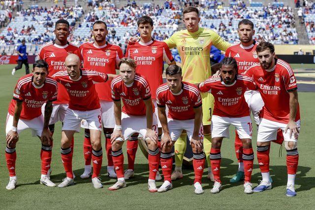 Equipa do Benfica (BRIAN WESTERHOLT/EPA)