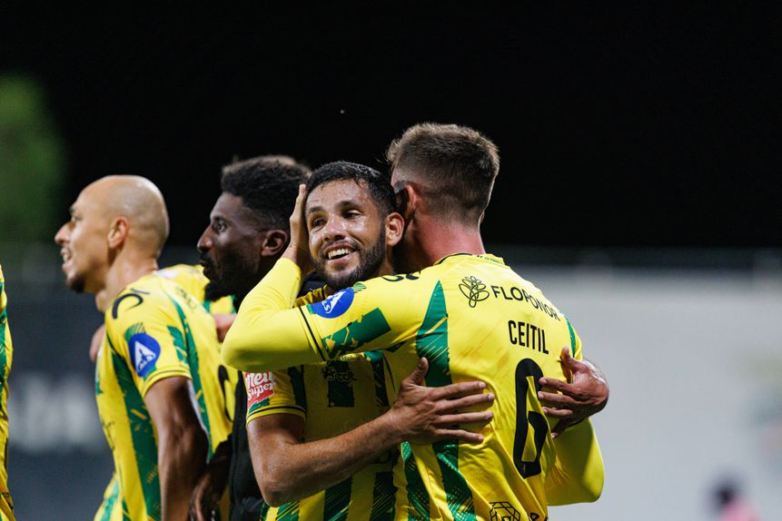 Bebeto e André Ceitil são duas das atuais referências do Tondela e aceitaram prolongar as suas ligações ao clube