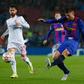 Rafa e Lenglet em Camp Nou, num jogo da fase de grupos da Champions entre Barcelona e Benfica (0-0), em 2021 — Foto: IMAGO