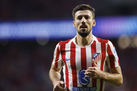 SONDAGEM: Lenglet é o reforço certo para o Benfica?
