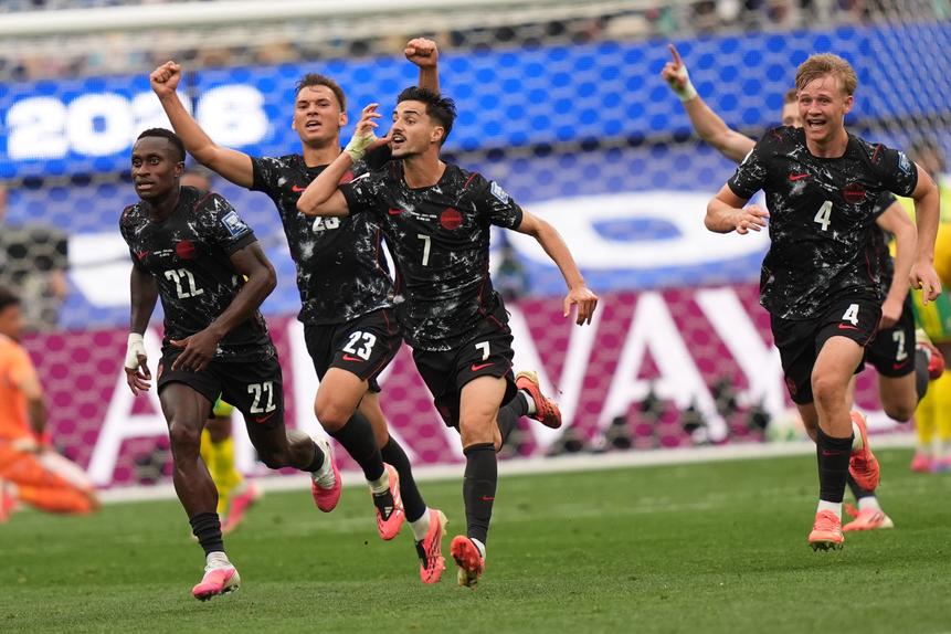Stephen Eustáquio, capitão do Canadá, fez o golo da vitória - Foto: Scott Strazzante/EPA