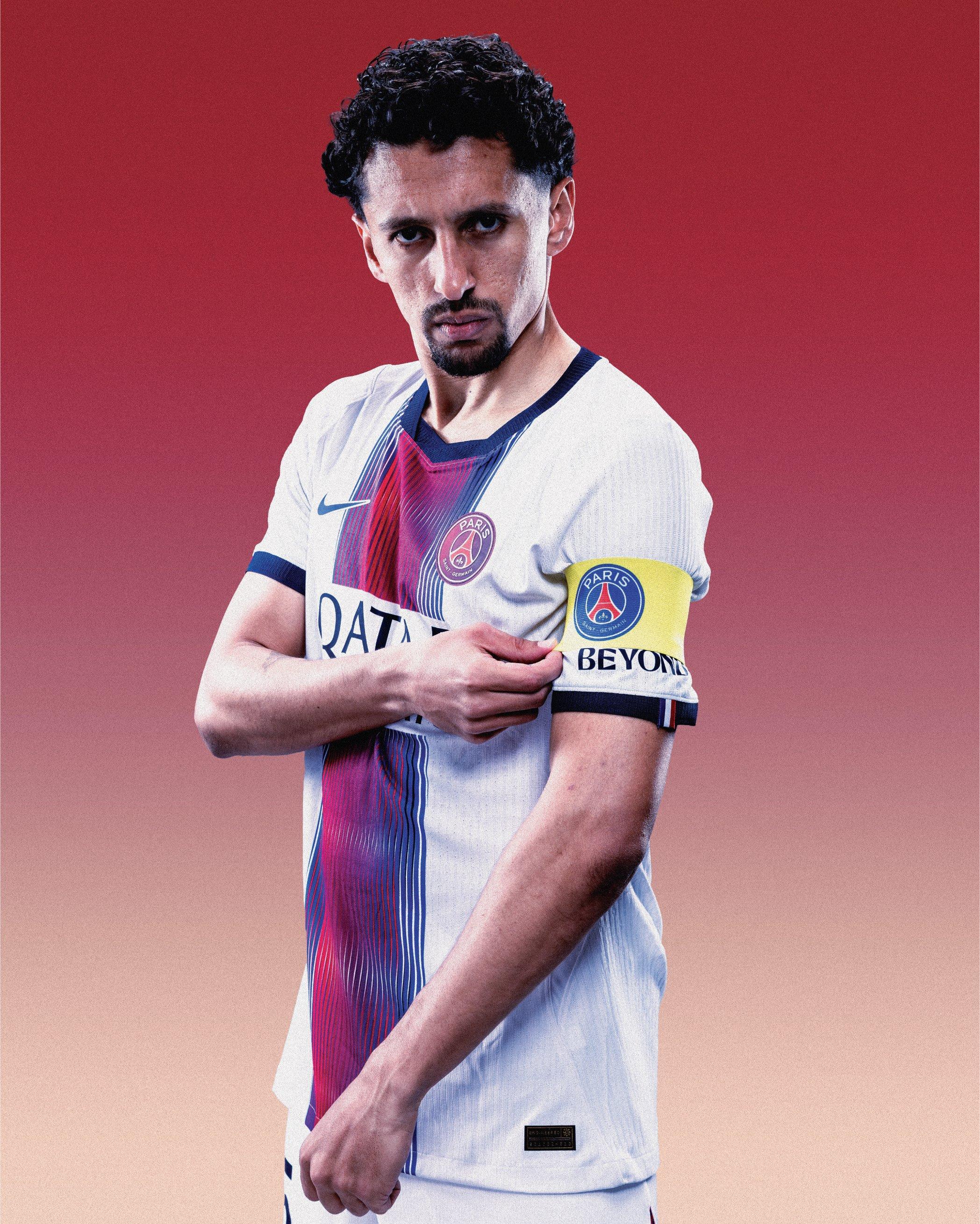 Marquinhos com a nova camisola do PSG