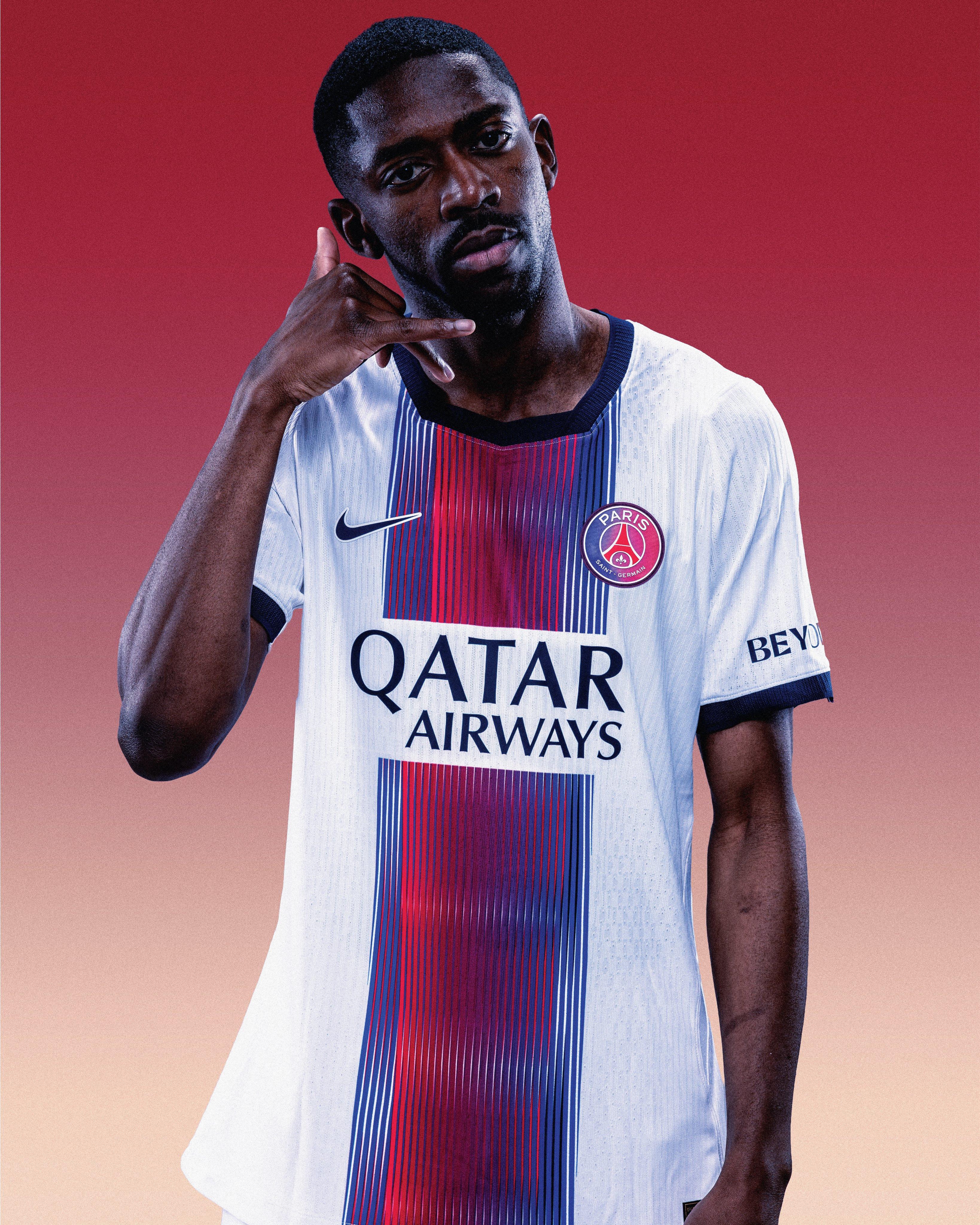 Dembélé com a nova camisola do PSG