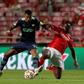 Meité em duelo com Gakpo, durante encontro entre Benfica e PSV
