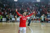 Benfica festejou o título ao bater o Sporting no quinto jogo da final
