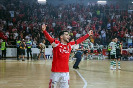 Benfica festejou o título ao bater o Sporting no quinto jogo da final