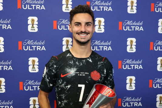 Stephen Eustáquio, melhor em campo do Canadá-África do Sul - Foto: FIFA