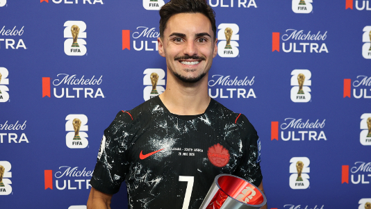 Stephen Eustáquio, melhor em campo do Canadá-África do Sul - Foto: FIFA