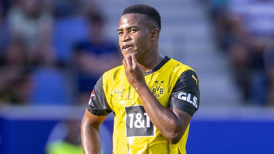 Agente de Moukoko anuncia saída do Dortmund: «Prometeram-lhe muito…»