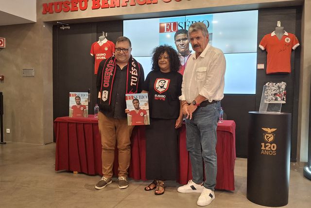 «O Benfica esteve dez anos sem perder na Luz, hoje só peço um ano»: o pré-lançamento da fotobiografia de Eusébio