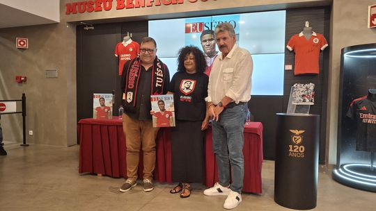 «O Benfica esteve dez anos sem perder na Luz, hoje só peço um ano»: o pré-lançamento da fotobiografia de Eusébio