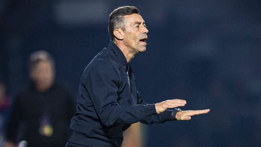 Depois de Petit e Abel Ferreira, Fluminense derrota Pedro Caixinha