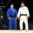 Judoca espanhol ganha medalha, fica de mão estendida e é alvo de ameaças