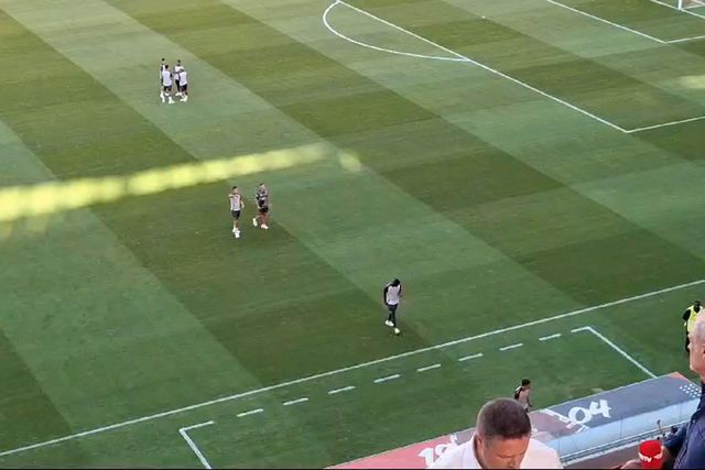 Vídeo: Aursnes e Pavlidis conversam com jogadores do Feyenoord