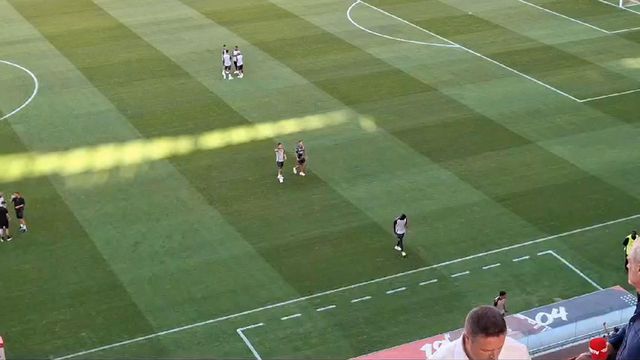 Vídeo: Aursnes e Pavlidis conversam com jogadores do Feyenoord