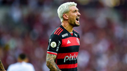 Flamengo vence e é o novo líder do Brasileirão