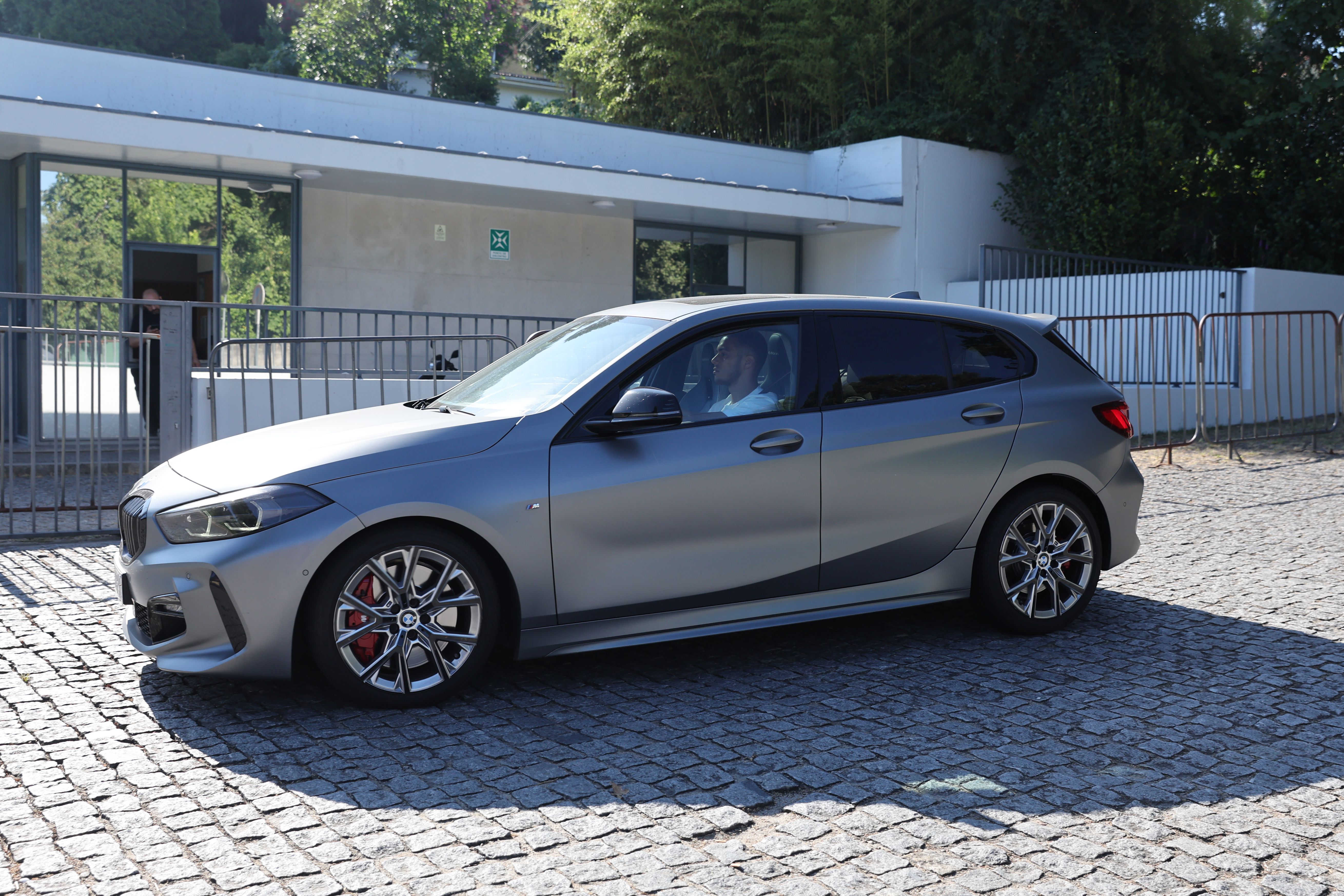 FUTEBOL - Equipa do FC Porto chega ao Centro de Treinos e Formacao Desportiva Porto/Gaia para mais um dia de trabalho: Gabriel Brás. Segunda-feira, 28 de julho de 2025. (Catarina Morais / Kapta+)