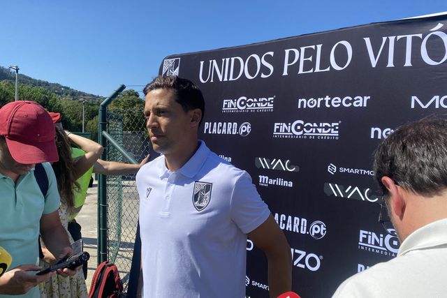 V. Guimarães: Luís Pinto satisfeito com a qualidade do plantel