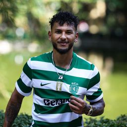 Oficial: Luis Suárez no Sporting por €22 milhões