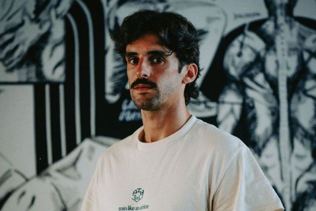 Trincão trabalha com um personal trainer à margem do treino diário no Sporting