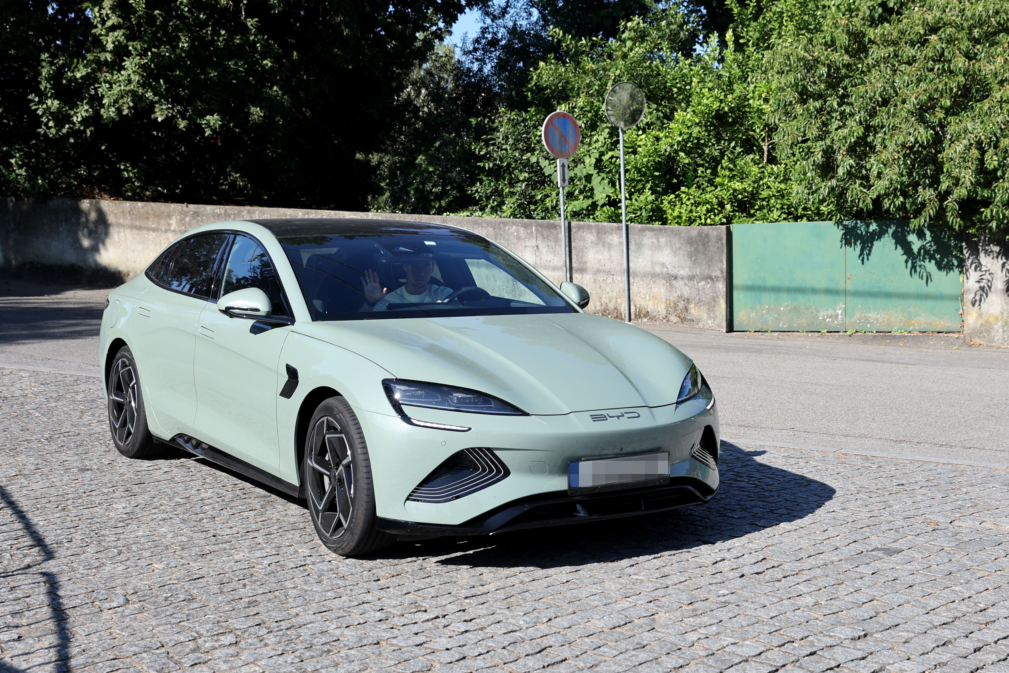 Equipa do FC Porto chega ao Centro de Treinos e Formacao Desportiva Porto/Gaia para mais um dia de trabalho: Vasco Sousa. Segunda-feira, 28 de julho de 2025. (Catarina Morais / Kapta+)