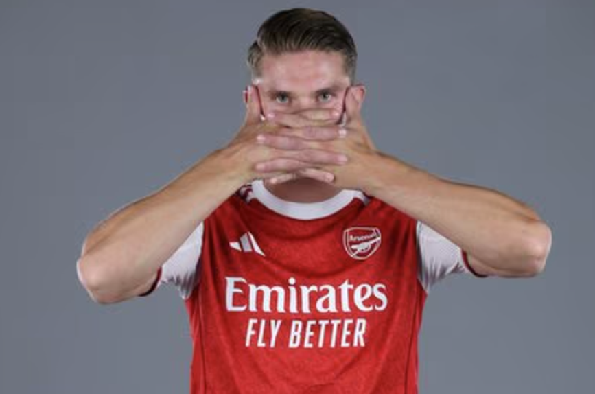 Homem da máscara vai estrear-se na Premier League