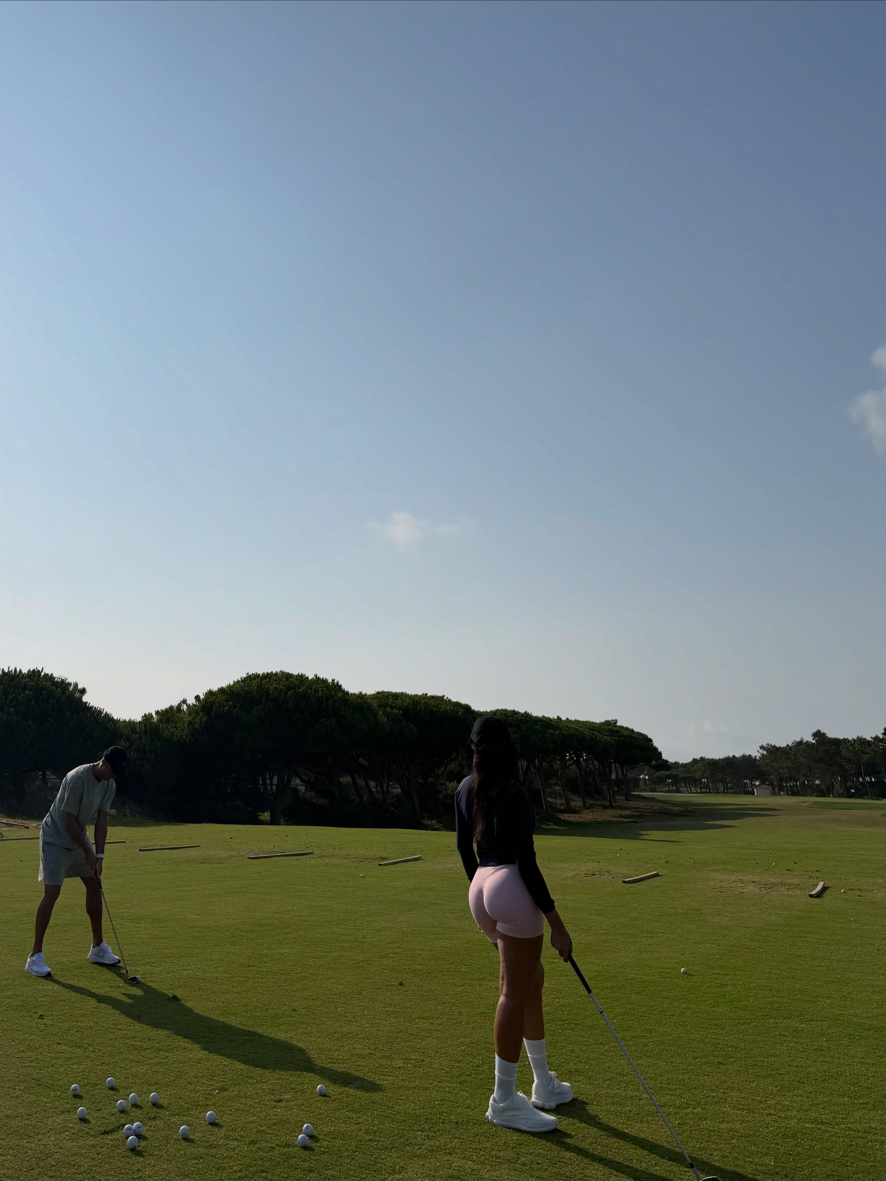 Georgina a praticar golfe com Ronaldo - Foto: Georgina Rodríguez/Instagram