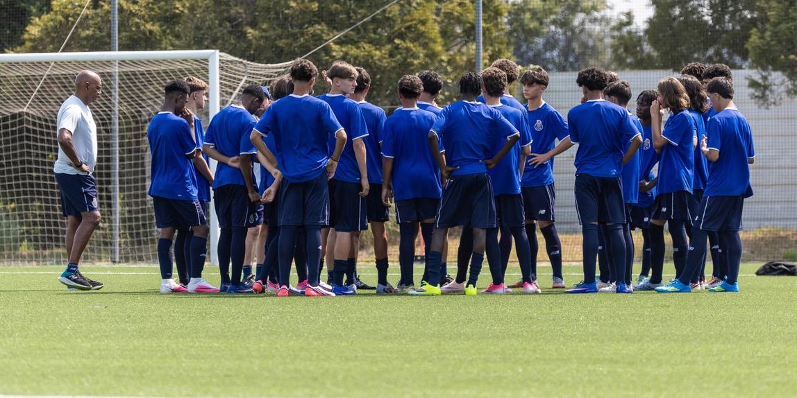 Sub-15 dos dragões iniciaram a pré-época esta terça-feira - Foto: FC PORTO