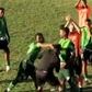 Jogador agride árbitro após expulsão em final no Brasil (vídeo)