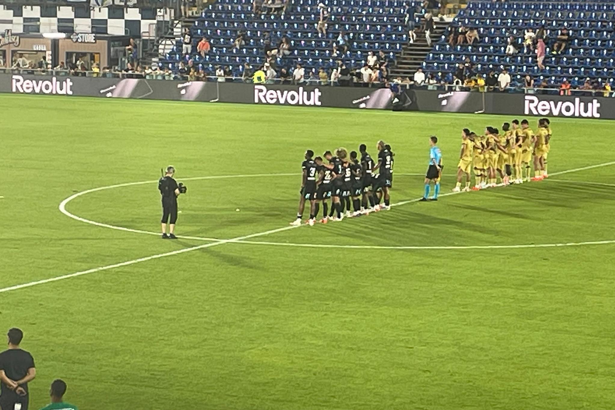 Famalicão empatou com o Lens, mas sorriu no desempate por penáltis
