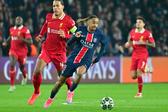 Barcola perseguido por Van Dijk (IMAGO)