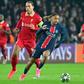 Barcola perseguido por Van Dijk (IMAGO)