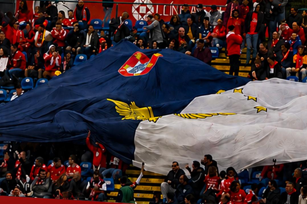 Santa Clara apresenta-se aos sócios num jogo contra a equipa B do clube. -Foto: SANTA CLARA