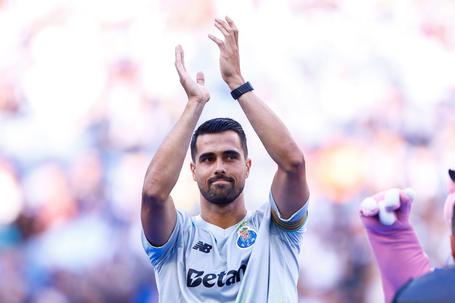 Diogo Costa pode voltar na Supertaça com o Torreense - Foto: IMAGO