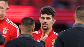 Dois jogadores do Benfica debaixo de olho no dérbi