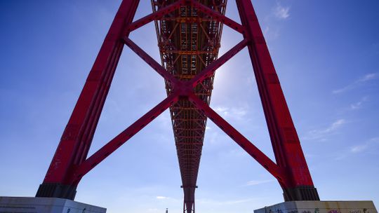 Queda de catenária condiciona circulação ferroviária na Ponte 25 de abril